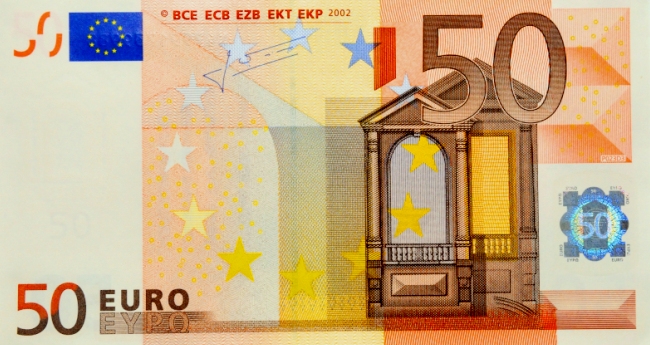 Evro je porastao u odnosu na ostale glavne valute dok su investitori oprezni uoci govora Mario Dragija